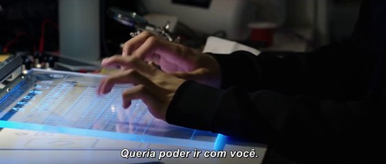 EXCLUSIVO: Asa Butterfield no trailer da aventura interplanetária 'O Espaço Entre Nós'