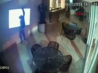 Paniğe kapılan hırsızların ?cam? ile imtihanı
