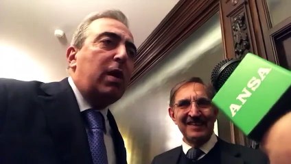 Gasparri - Guarda con chi mi incontra l’Ansa nei corridoi del Senato- (11.12.19)