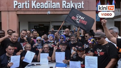 Video herunterladen: Otai Reformis hantar memo desak pecat Azmin dan pasukan