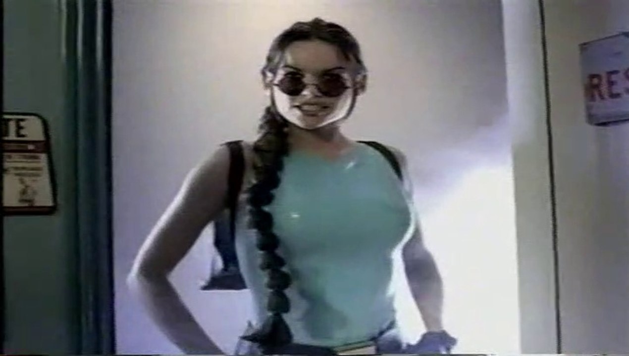 2000 ZDnet TV Ad w/Lara Croft