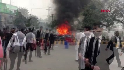 Pakistan'da avukatlar ve doktorlar arasında arbede 3 ölü