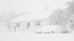 ¿Estampa navideña o Navidad estampada?: Esta ciudad de Islandia amanece cubierta de nieve tras una fuerte tormenta