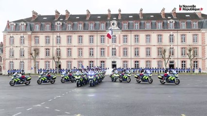 VIDEO. Les motards de la gendarmerie, as du pilotage - Vidéo Dailymotion
