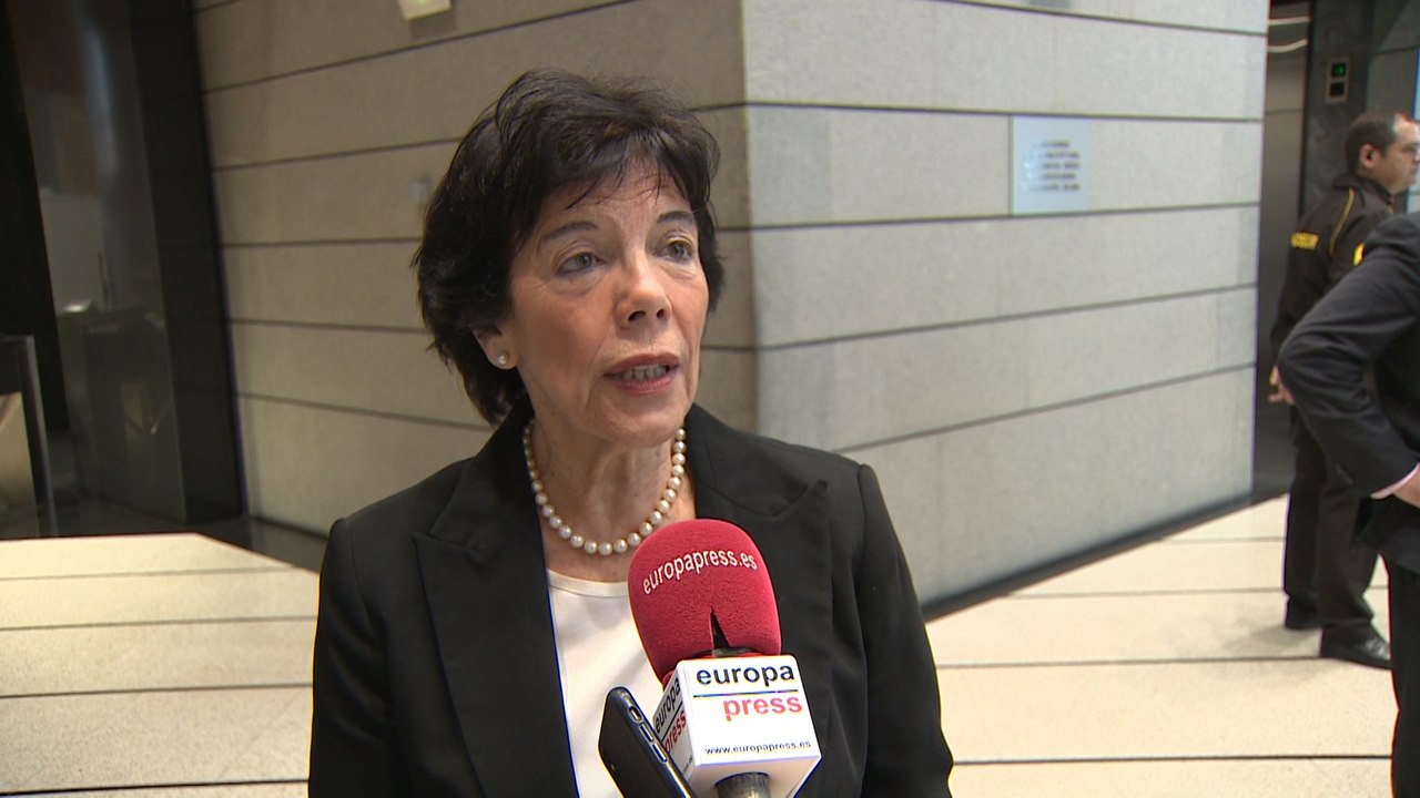 Celaá: "No hay nada de pactos ocultos"