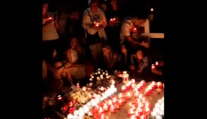 Laeticia Hallyday a rendu hommage à Johnny en chantant ses chansons au pied de sa tombe