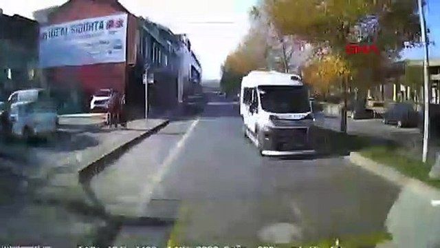 Dolmuş şoförü boğazına şeker kaçan çocuğu hastaneye yetiştirdi