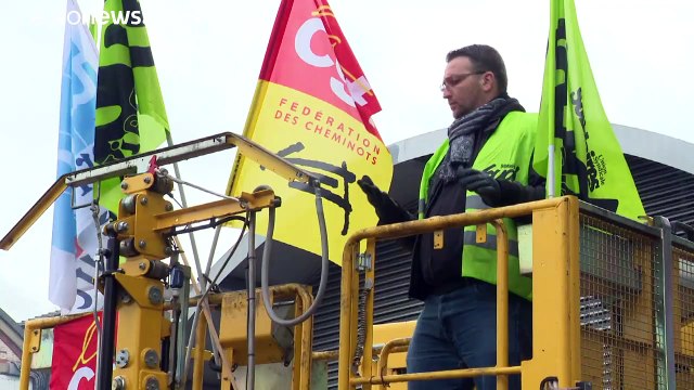 Франция: Рождественское перемирие под угрозой