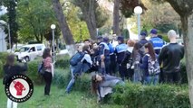 Ora News - Studentët u rikthehen protestave, akuzojnë policinë për dhunë