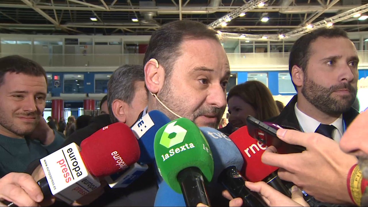 Ábalos considera "buena idea" implicar administraciones en la gobernabilidad