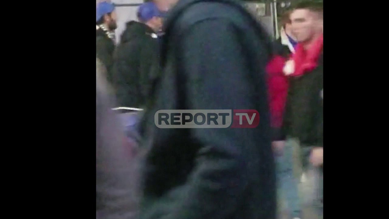 Report TV -Gjesti i bukur i shqiptarëve ndaj tifozëve francezë (VIDEO)