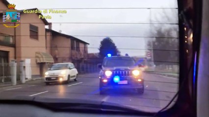 Video herunterladen: Pavia - Operazione antidroga della Guardia di Finanza, presi spacciatori (12.12.19)