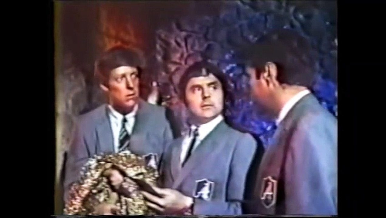 I Love a Mystery (1973) 2/2 Ida Lupino  Don Knotts Terry-Thomas Deanna Lund Francine York  David Hartman