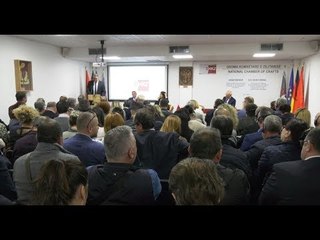 Ora News - Të rinjtë të papunë