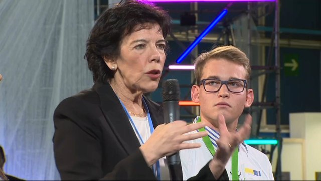 Celaá en el manifiesto por una educación por el desarrollo sostenible