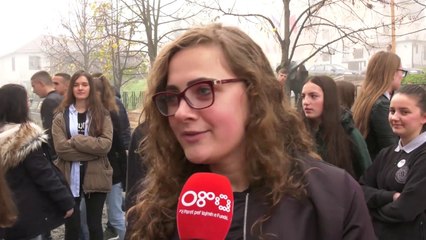 Ora News - Tropojë, gjimnazi “Asim Vokshi feston 60-vjetorin e themelimit