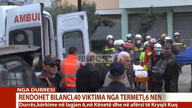 Report TV - Durrës, nxirret e pajetë nga rrënojat Roza Meçja, bashkëshorti i saj shpërthen në lot