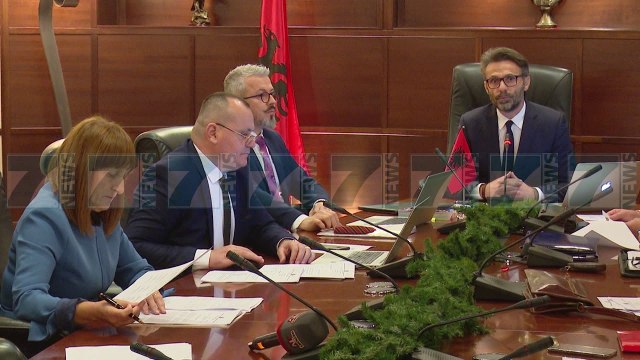 VOTOHEN 8 PROKURORET E SPAK, BRENDA 15 DITEVE ZGJIDHET DREJTUESI - News, Lajme - Kanali 7