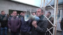 MINATORET E BULQIZES NE PROTESTE, «KUSHTE SKLLAVERUESE» - News, Lajme - Kanali 7