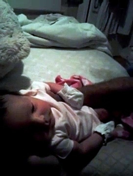 Daddy sings to 2 days Old Aura