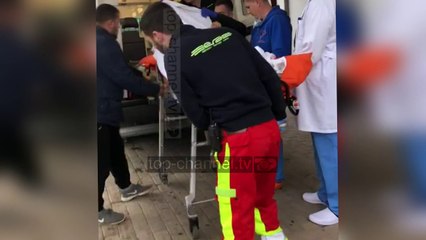 E lënduara vjen nga spitali Durrësit drejt Traumës