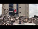 Mbyllet kërkimi tek hotel 'Mira Mare' në Durrës, sipër rrënojave vendoset flamuri shqiptarë