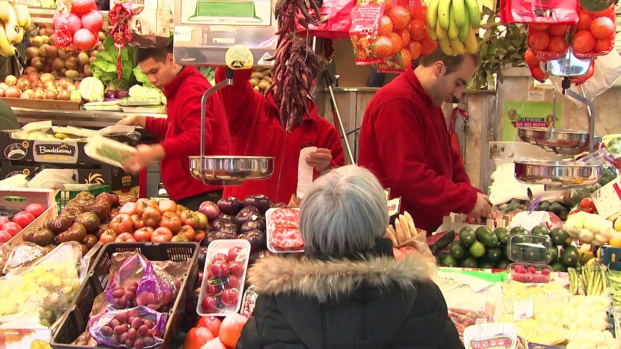 Comprar en los mercados productos frescos ayuda...