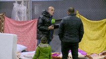Banori në Shijak: Më mire në të ftohtë në çadër me fëmijët, jo hotel