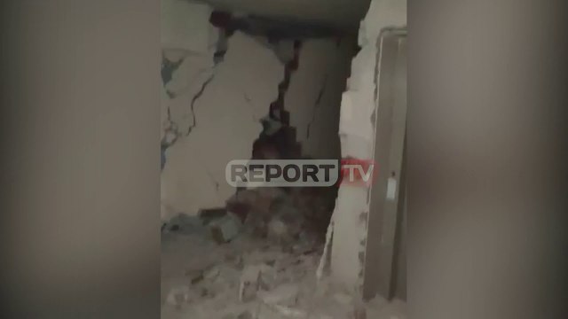 Durrës/ Pallati mbetet pa shkallë! Banori: Duhet me bo spidermanin me u ngjit sipër