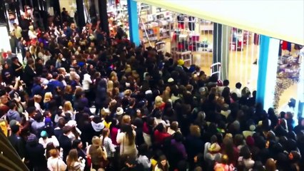 Minimalism: A Documentary About the Important Things (Official Trailer)