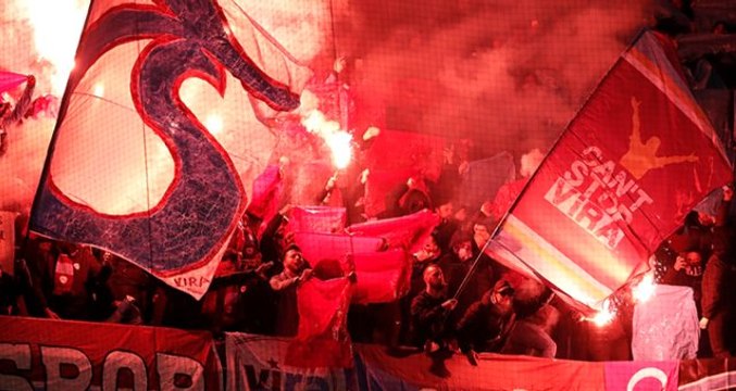 Basel-Trabzonspor maçında YPG paçavrası açıldı, ortalık karıştı!