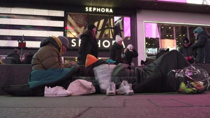 Një natë në ‘Times Square”, sensibilizim për të pastrehët