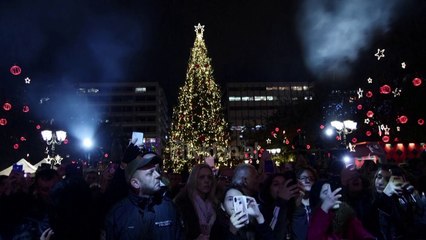Athina ndez dritat e festave te fundvitit