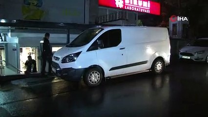 Beşiktaş kuaförde silahla tehlikeli oyun: 1 kişi yaralandı