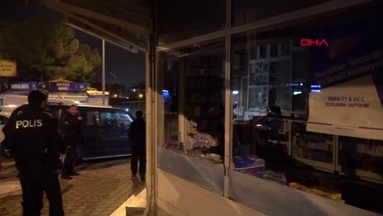 Antidepresan ilaç için eczanelerin camlarını kırdı