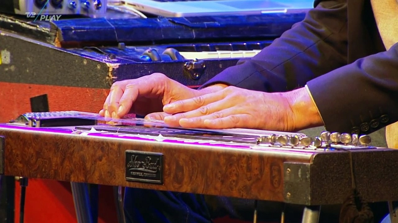 Månen som lysmester ~ Vi sidder bare her | Jørgen Leth & Co. | Musikalsk forestilling i 2017 | TV2 Danmark