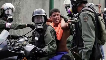 La jauría de sicarios chavistas contra un solo estudiante