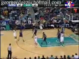 Hilton Armstrong Slam Dunk Over Darko Milicic