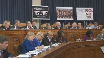 Comité aplaza al viernes aprobación de cargos de ""impeachment"" contra Trump