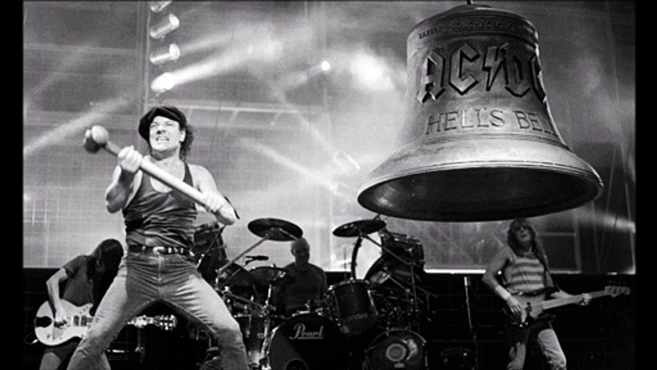 AC / DC - 18 - Let there be rock (Stuttgart - 1991)