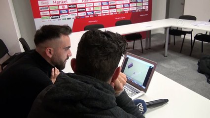 Kaan Ayhan ve Kenan Karaman, AA'nın 'Yılın Fotoğrafları' oylamasına katıldı - DÜSSELDORF