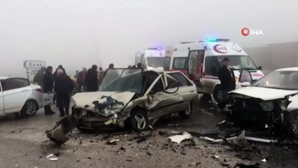 Yoğun sis kazaya neden oldu: 4 yaralı