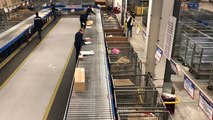 A La Poste, un afflux de 12 000 colis par jour pour Noël