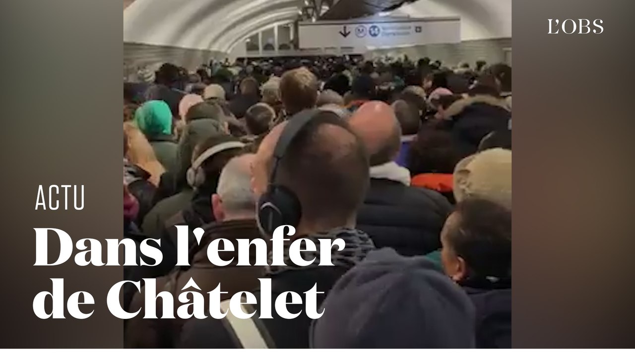 Au 9e jour de grève, la station de métro Châtelet, à Paris, est saturée