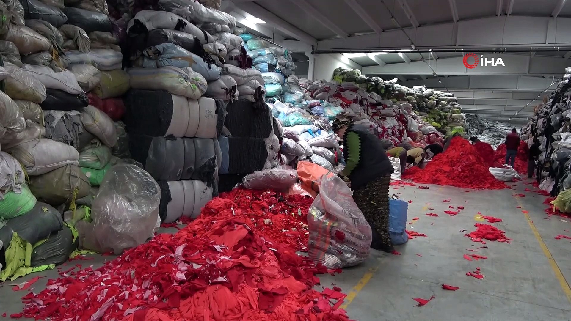 Tekstildeki geri dönüşümün yüzde 85'lik ihtiyacını Uşak karşılıyor -  Dailymotion Video