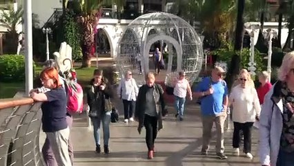 Malta bayraklı 'Marella Dream' bin 454 yolcusuyla Marmaris'e geldi