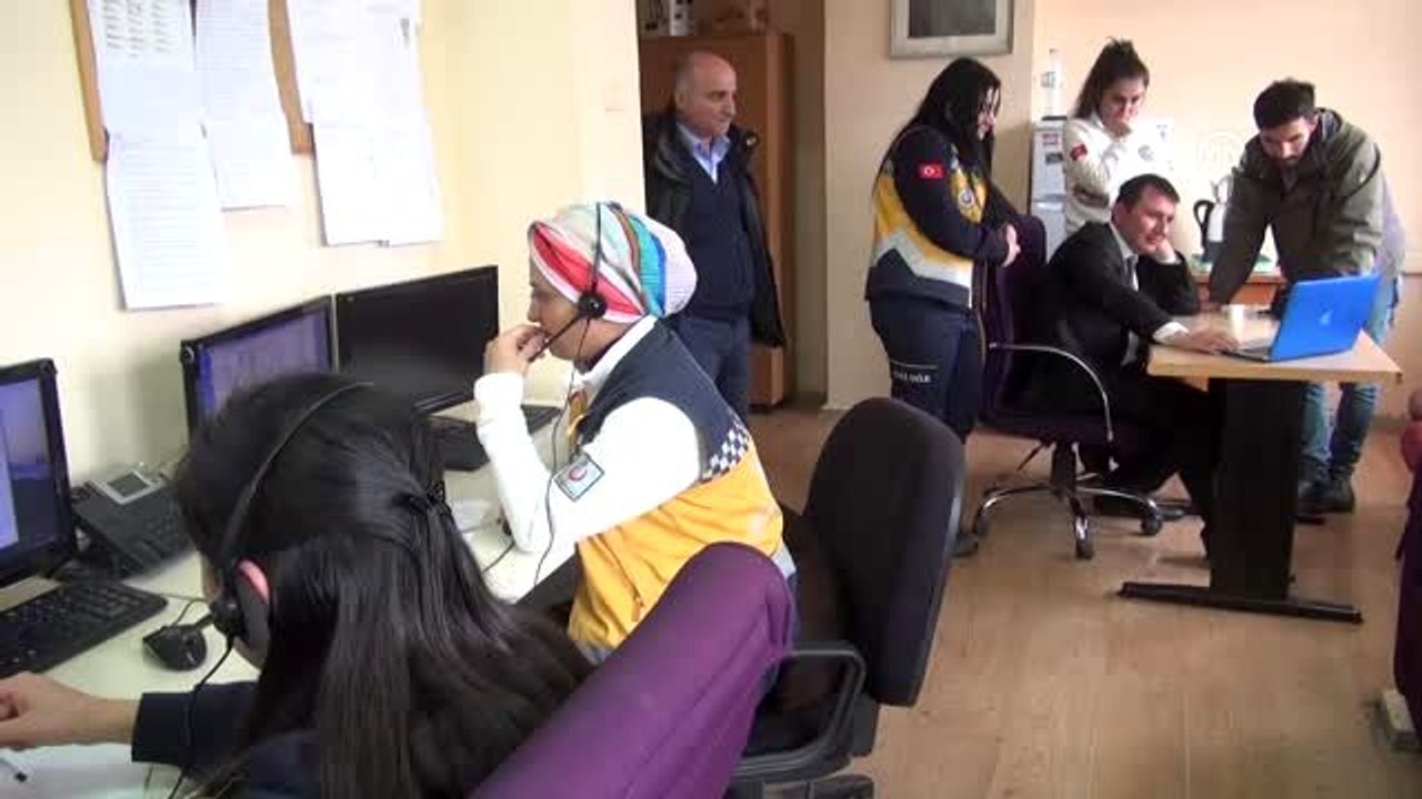 112 Acil Servis personeli AA'nın "Yılın Fotoğrafları" oylamasına katıldı