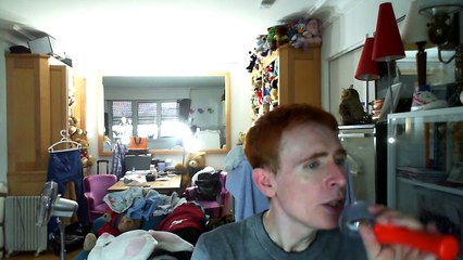 Wiwi égratigne "fill your heart"