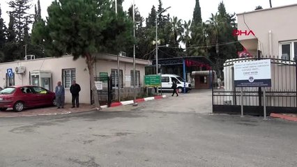 Mersin'de mezar taşındaki mermer fotoğrafları kırdılar