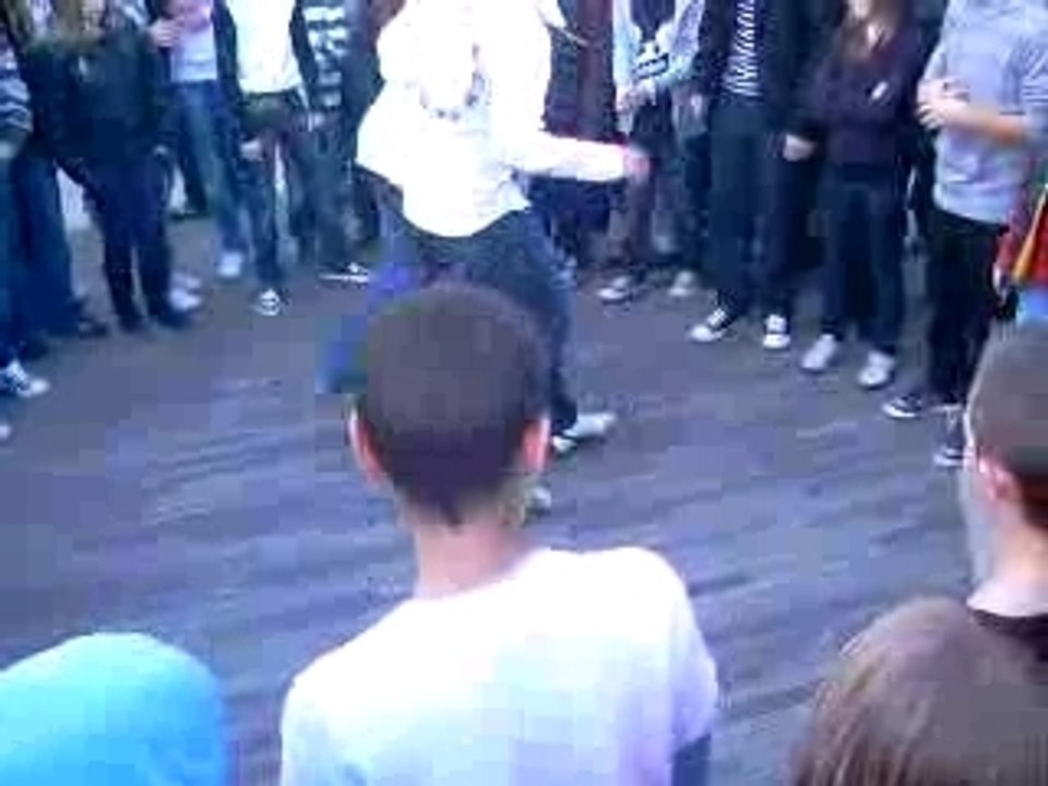 demo komball